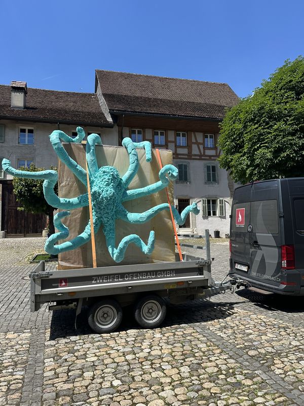 Umzug auf dem Anhänger